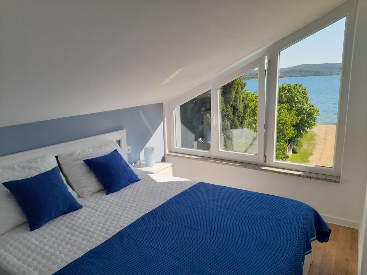 Apartman Prvi Red Do Mora Sveti Filip i Jakov Zewnętrze zdjęcie