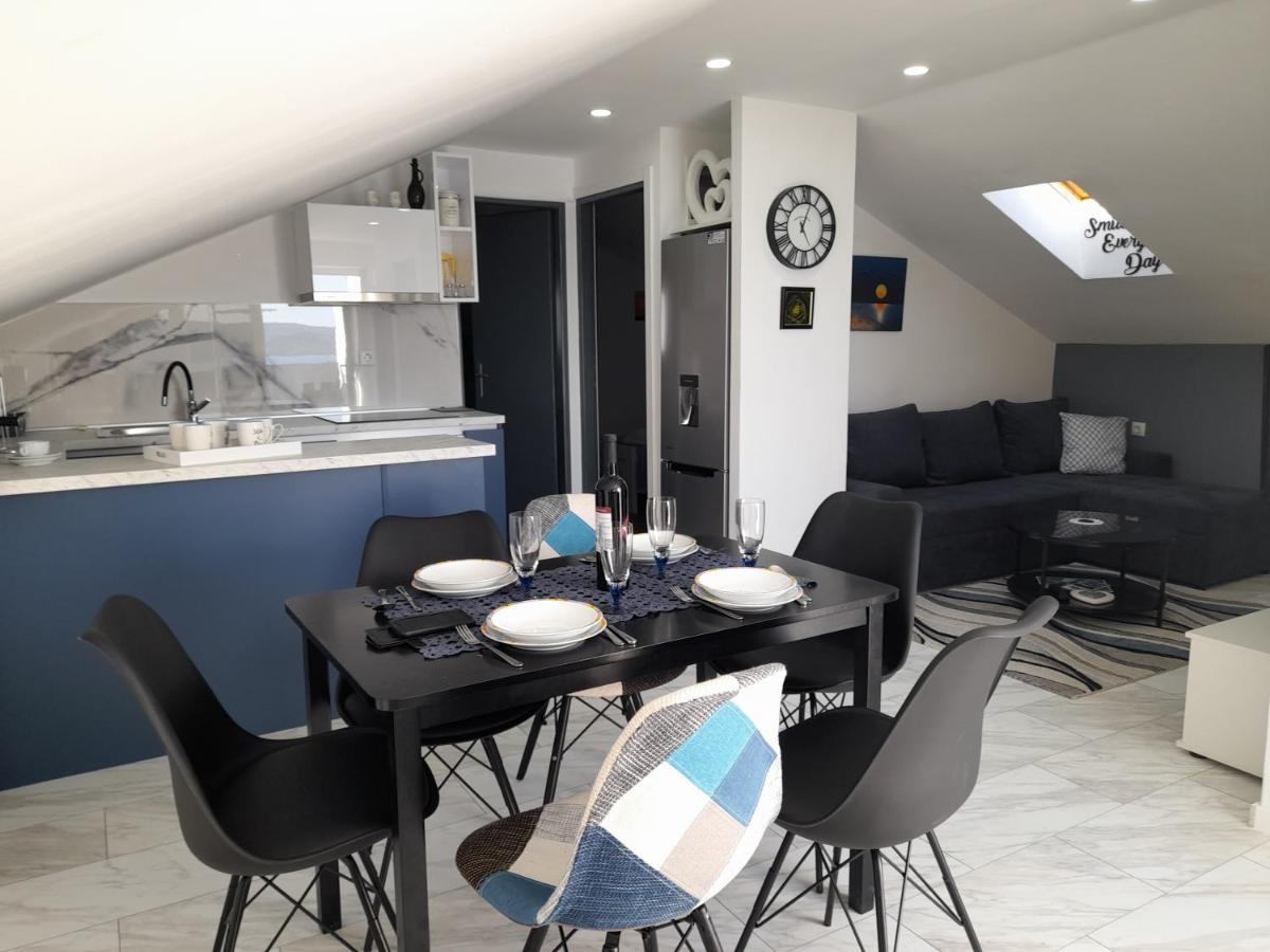 Apartman Prvi Red Do Mora Sveti Filip i Jakov Zewnętrze zdjęcie
